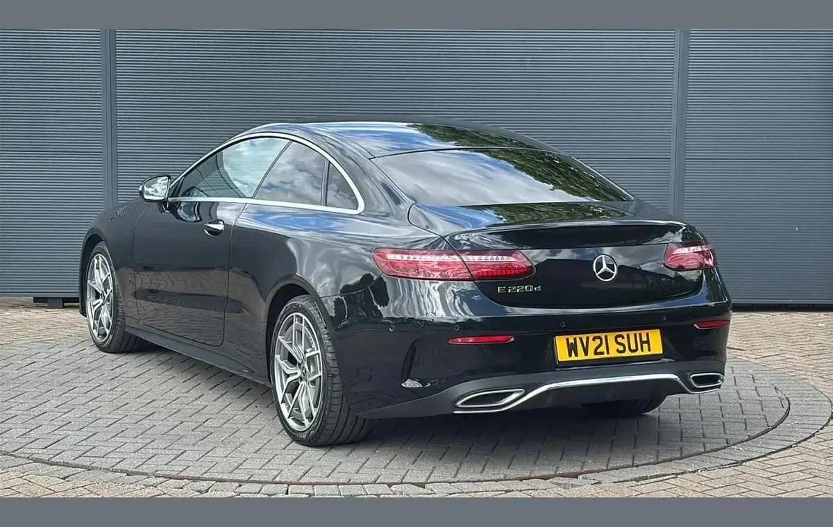 Used Mercedes E220 AMG Line Premium 191 HP (140 kW) 2021 Black Coupe