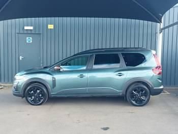 Used Dacia Jogger Extreme 140 HP (102 kW) 2023 Green MPV