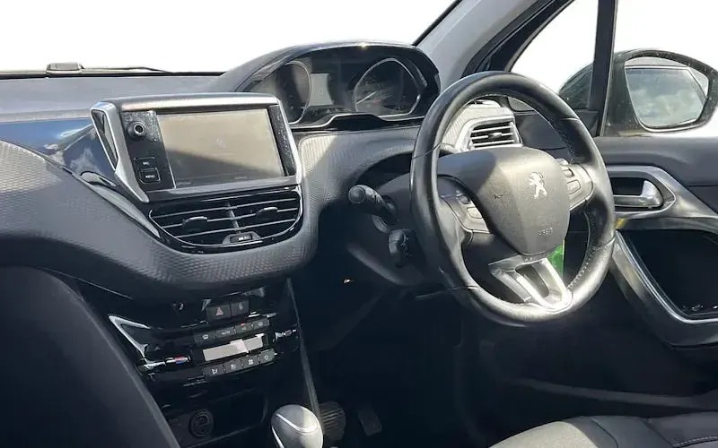 Used Peugeot 2008 Allure 110 HP (80 kW) 2019 SUV