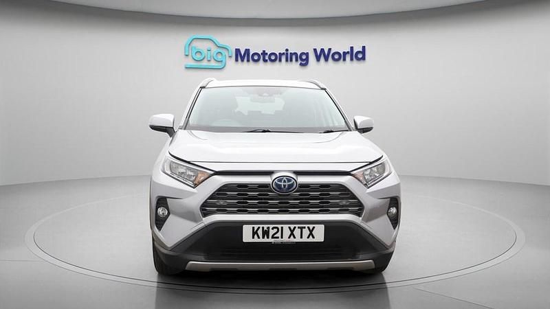 Used Toyota RAV4 Hybrid Design 218 HP (160 kW) 2021 Silver SUV