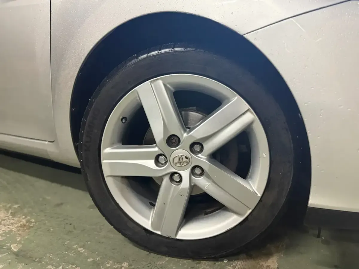 Usado Toyota Auris SR 2010 Prateado Citadino