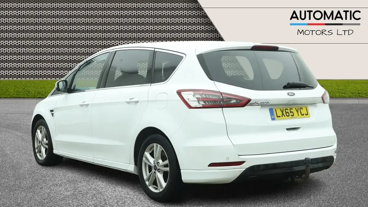Used Ford S-MAX Titanium 2015 White MPV