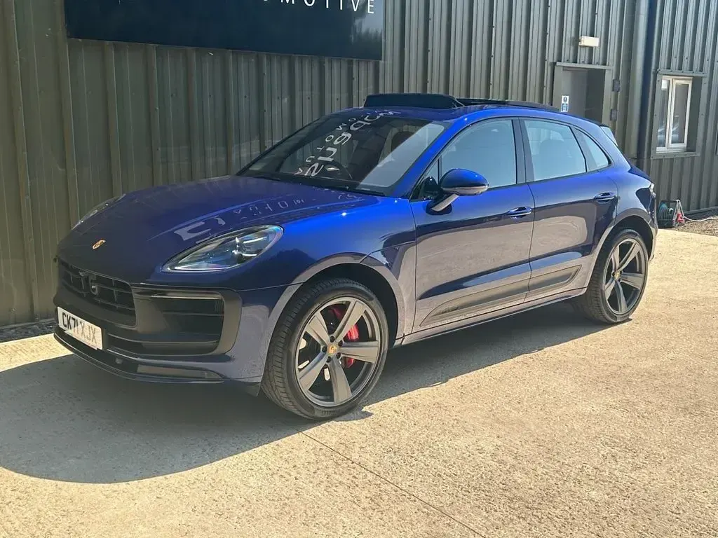Used Porsche Macan 440 HP (323 kW) 2021 Blue SUV