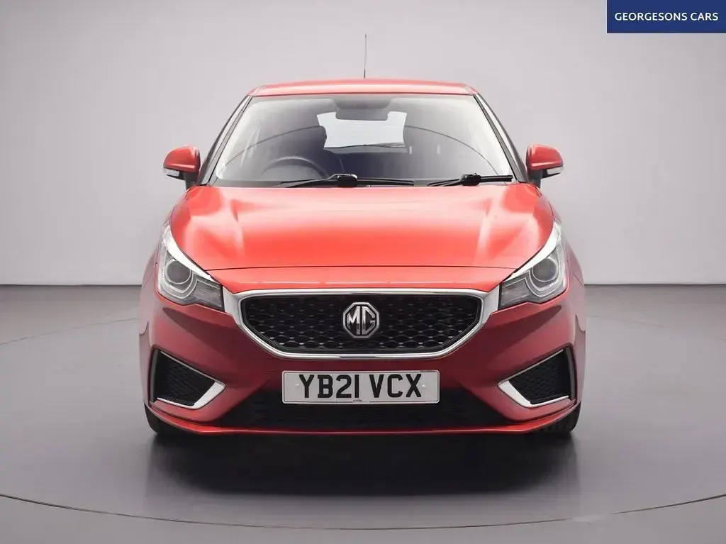 Käytetty MG MG3 Exclusive 106 HP (77 kW) 2021 Punainen Viistoperä