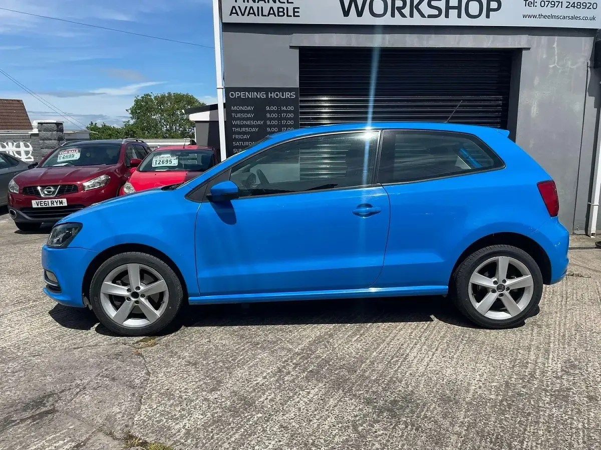 Used VW Polo SEL 2014 Blue Hatchback