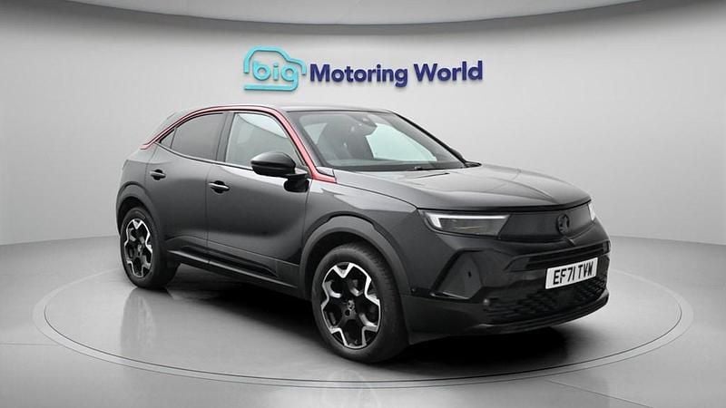 Second-hand Vauxhall Mokka SRi 130 CP (95 kW) 2022 Negru SUV