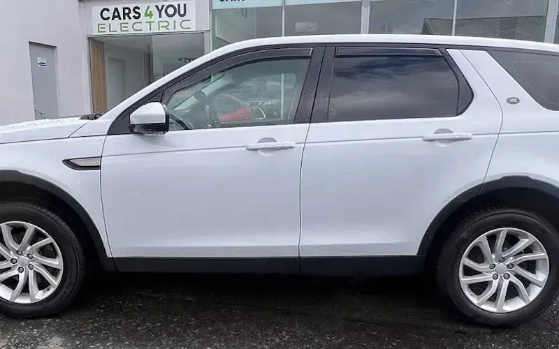 Used Land Rover Discovery 5 SE 179 HP (131 kW) 2019 SUV
