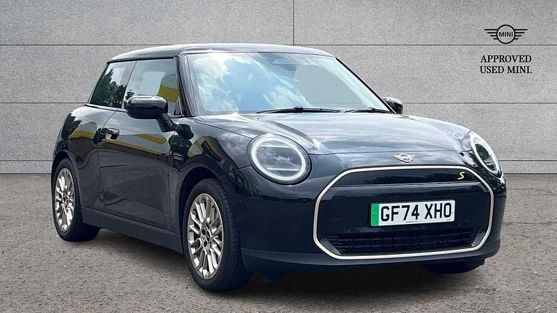 Black Used 2024 Mini Cooper SE Hatch Hatchback | £27,790 - Image 1/3
