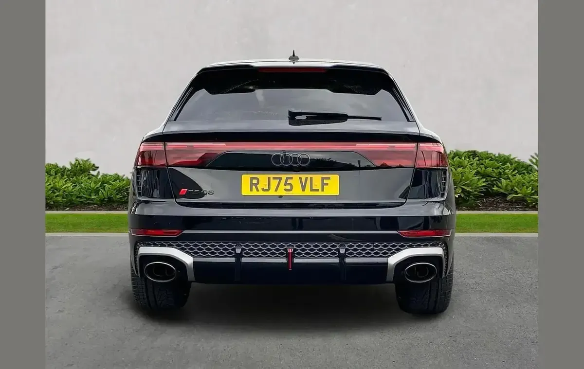 Używany Audi RS Q8 Performance 640 KM (470 kW) 2025 Czarny SUV