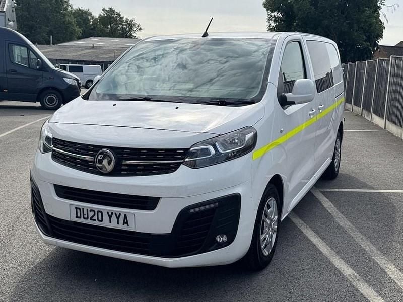Used Vauxhall Vivaro Sportive 120 HP (88 kW) 2020 White MPV