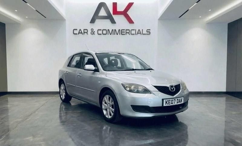 Begagnad Mazda 3 2007 Silver Halvkombi