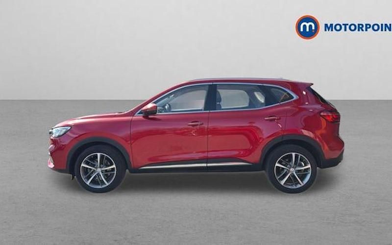 Used MG HS Excite 162 HP (119 kW) 2023 Red SUV