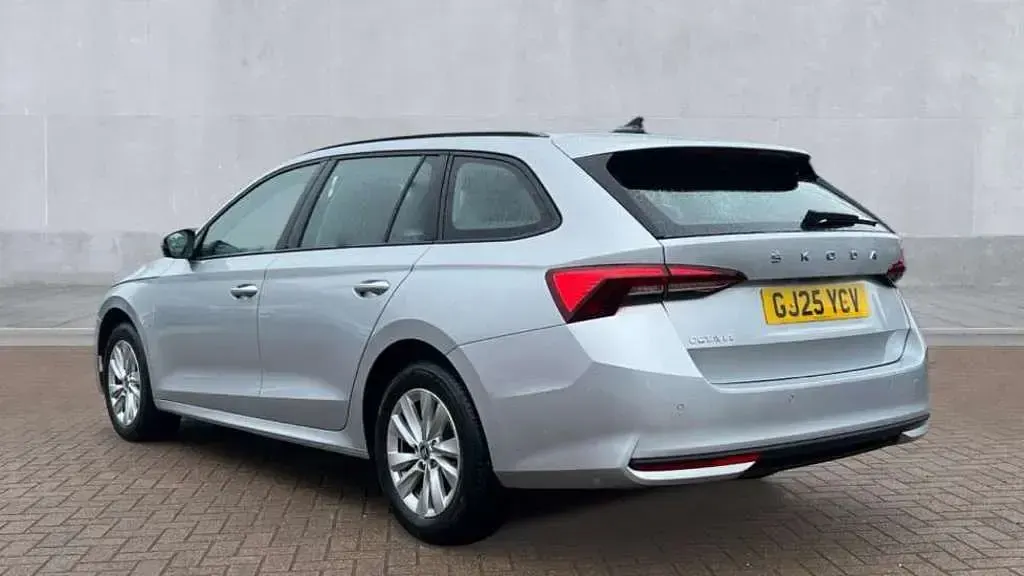 Used Skoda Octavia SE Technology 150 HP (110 kW) 2025 Silver Estate
