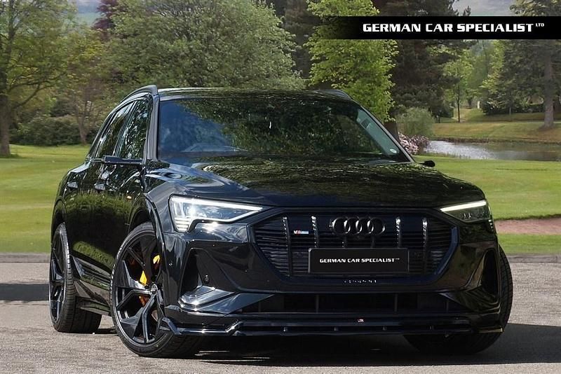 Black Used 2021 Audi e-tron SUV | £29,490 - Image 1/4