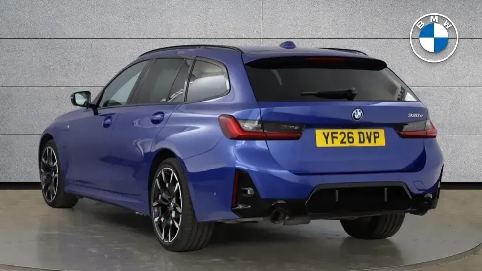 Used BMW 330 M Sport 288 HP (211 kW) 2026 Blue Estate