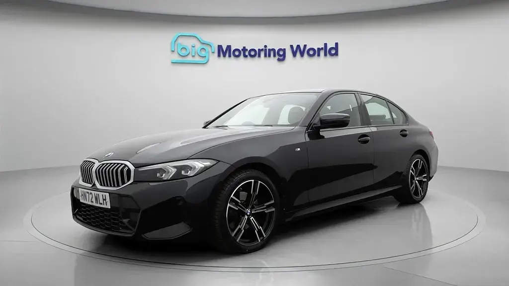 Begagnad BMW 320 M Sport 184 HK (135 kW) 2022 Svart Sedan