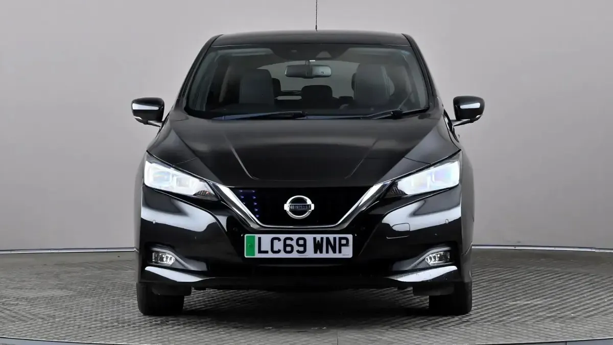 Gebraucht Nissan Leaf Tekna 110 kW (150 PS) 2019 Schwarz Kleinwagen