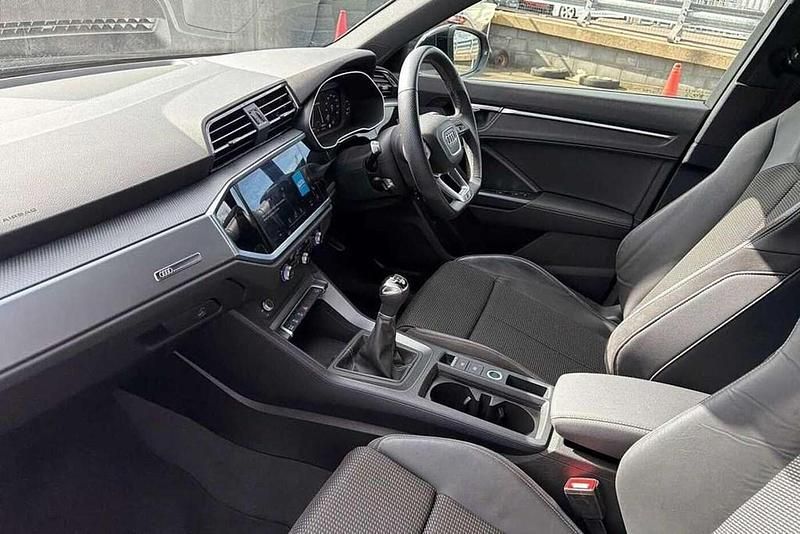 Used Audi Q3 S-Line 147 HP (108 kW) 2022 Black SUV