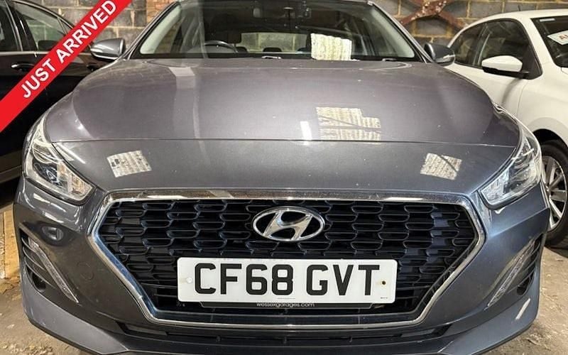 Used 2020 Hyundai i30 SE Hatchback | £8,595 (Fair price) - Image 1/2