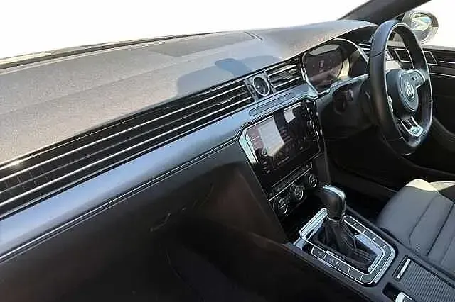 Used VW Passat R-line 150 HP (110 kW) 2019 Grey Sedan