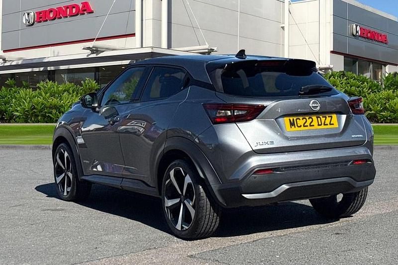 Used Nissan Juke Tekna 143 HP (105 kW) 2022 Silver SUV
