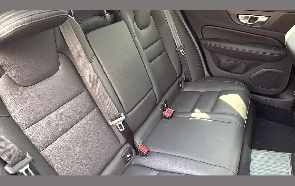 Used Volvo XC40 Ultra 194 HP (142 kW) 2024 Grey SUV
