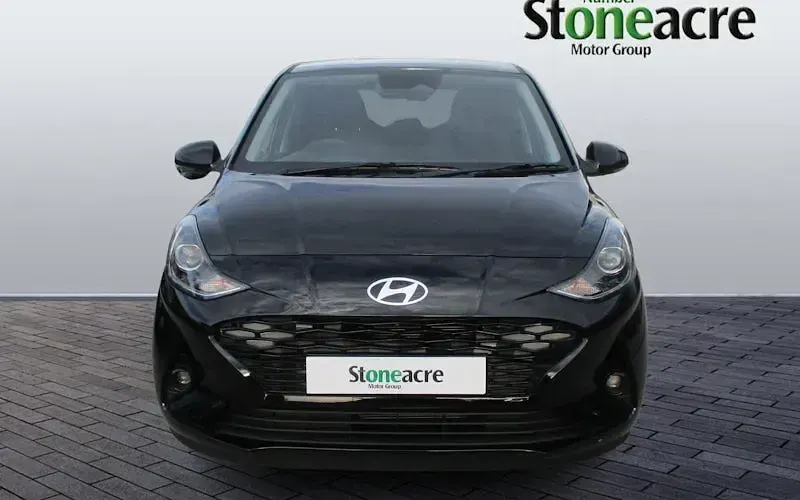 Used Hyundai i10 Premium 84 HP (61 kW) 2023 Hatchback