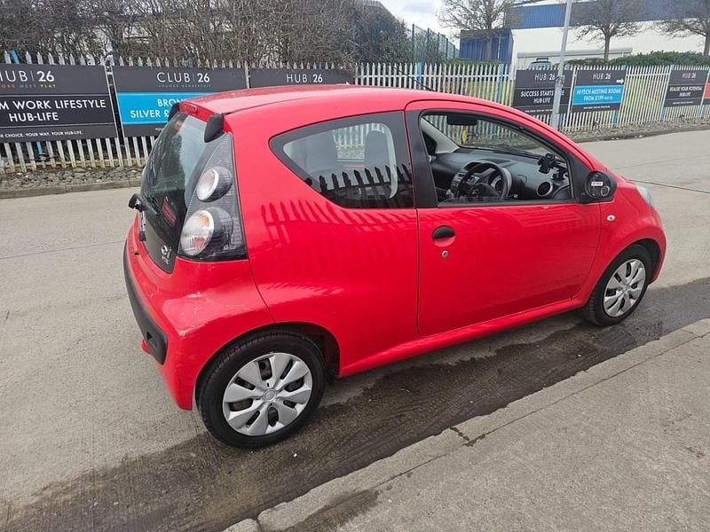 Used Citroën C1 VTR Sport 68 HP (50 kW) 2011 Red Hatchback