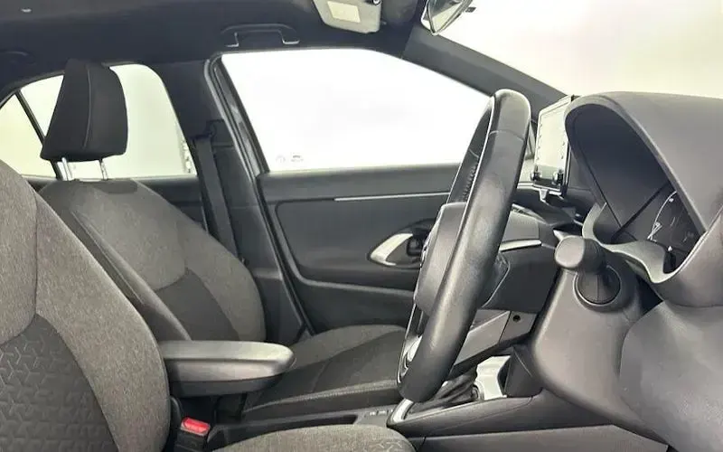 Used Toyota Yaris Cross Design 116 HP (85 kW) 2026 Grey SUV