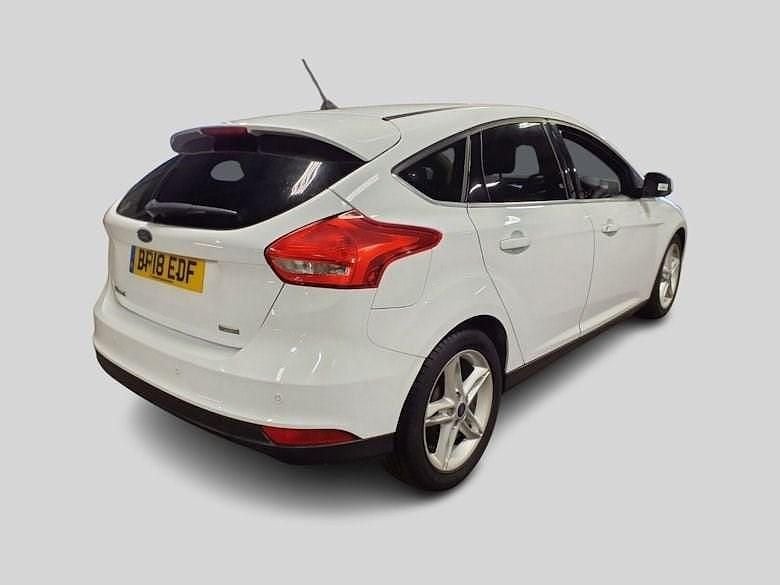 Used Ford Focus Titanium 125 HP (91 kW) 2018 White Hatchback