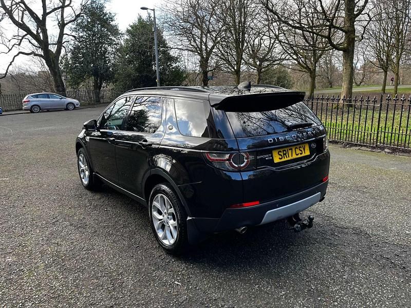 Used Land Rover Discovery Sport HSE 180 HP (132 kW) 2017 Black SUV
