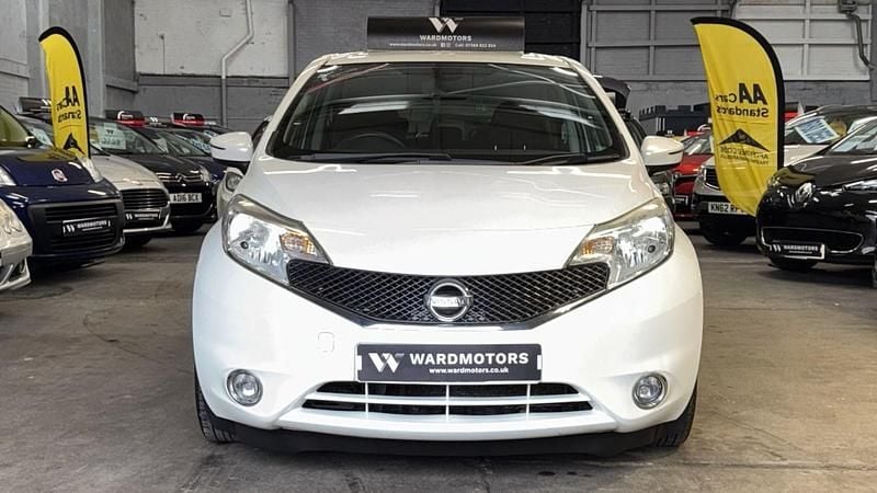 Used Nissan Note Acenta Premium 90 HP (66 kW) 2014 White Hatchback
