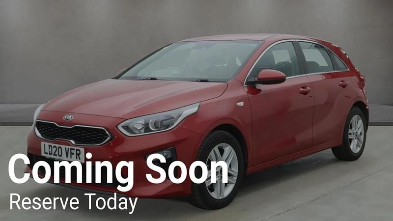 Usado Kia Ceed Air 120 HP (88 kW) 2020 Vermelho Citadino