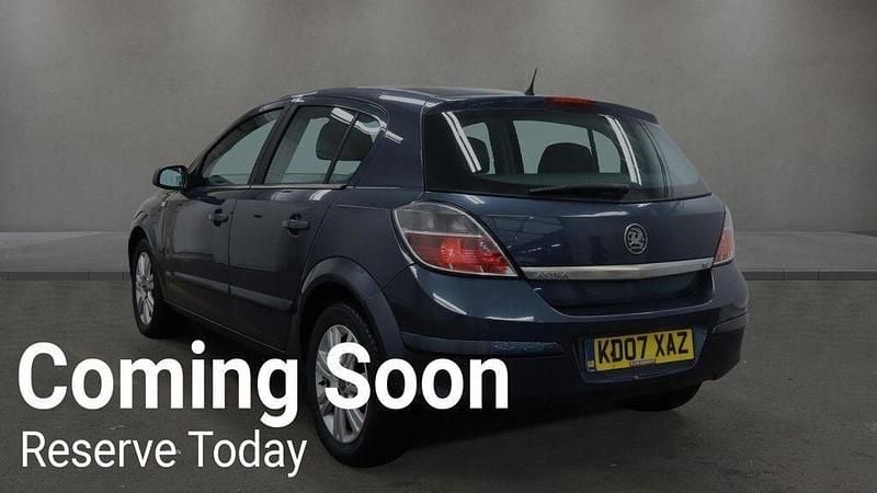 Used Vauxhall Astra Design Edition 2007 Blue Hatchback