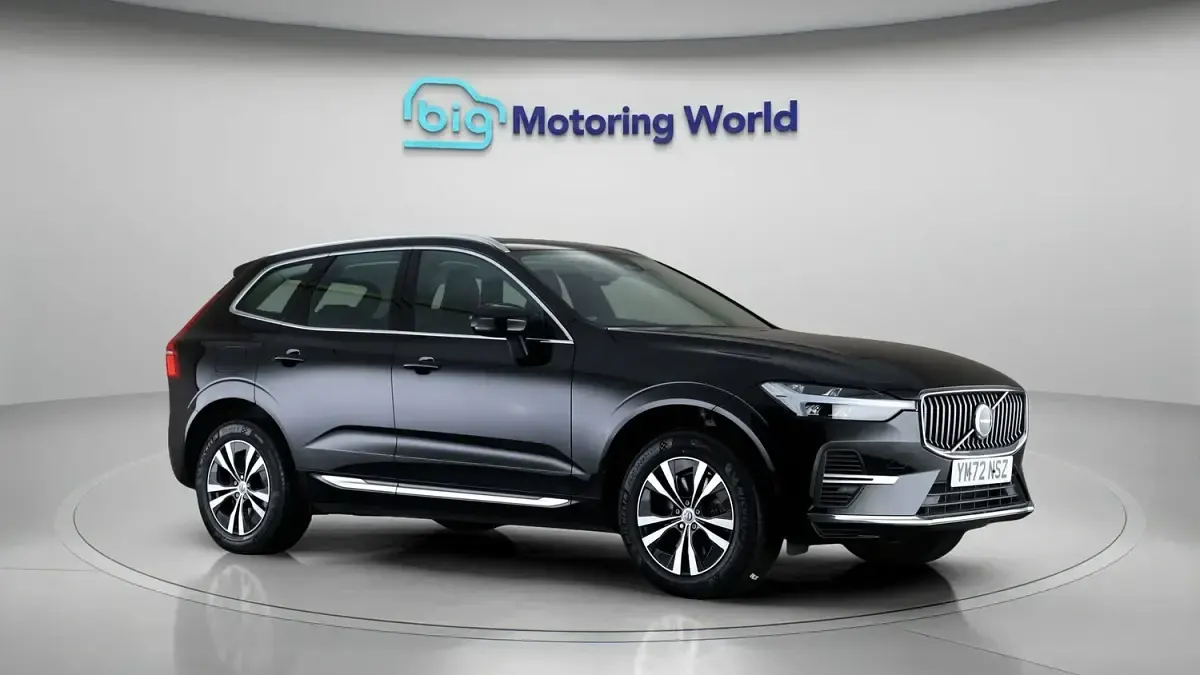 Used Volvo XC60 Core 349 HP (256 kW) 2022 SUV