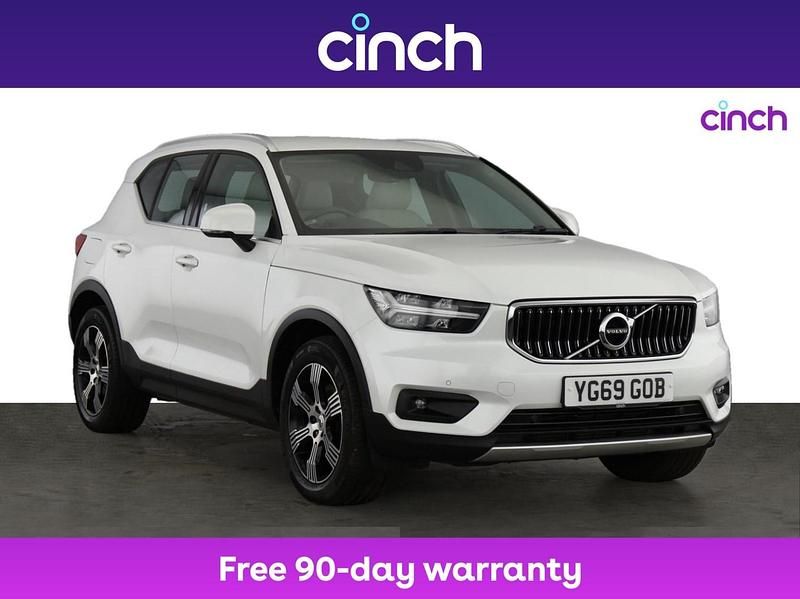 White Used 2019 Volvo XC40 Inscription SUV | £22,499 (Fair price) - Image 1/3