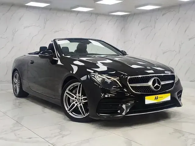 Begagnad Mercedes E220 AMG line 194 HK (142 kW) 2018 Svart Cab