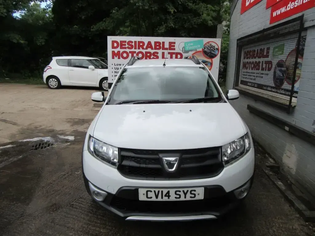 Used Dacia Sandero Ambiance 2014 White Hatchback