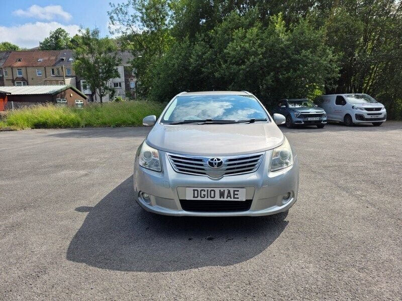 Grey Used 2010 Toyota Avensis T4 Estate | £3,295 (Good price) - Image 1/4