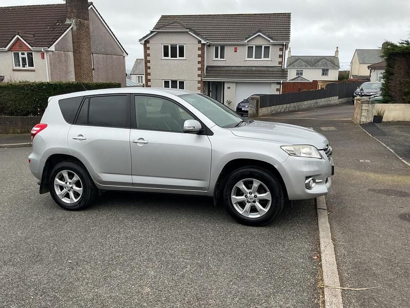 Used Toyota RAV4 2011 Silver SUV