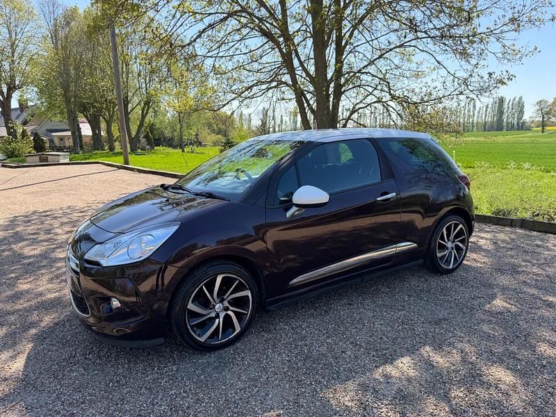 Used Citroën DS3 2015 Mauve/purple Hatchback