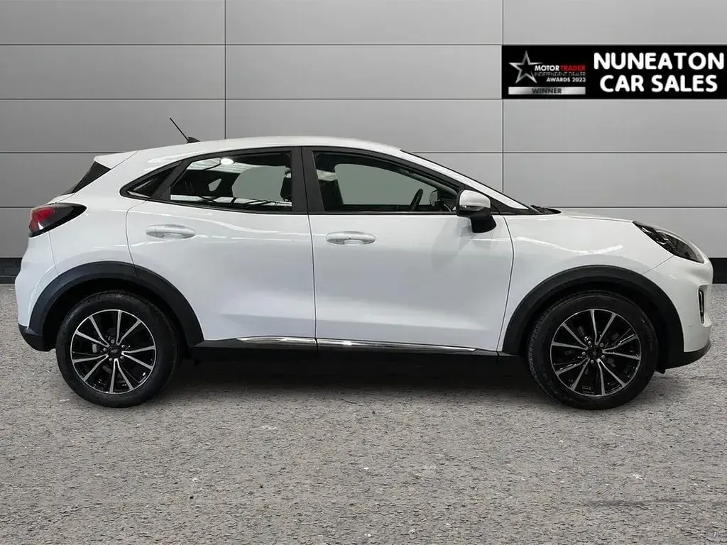 Used Ford Puma Titanium 155 HP (114 kW) 2023 White SUV