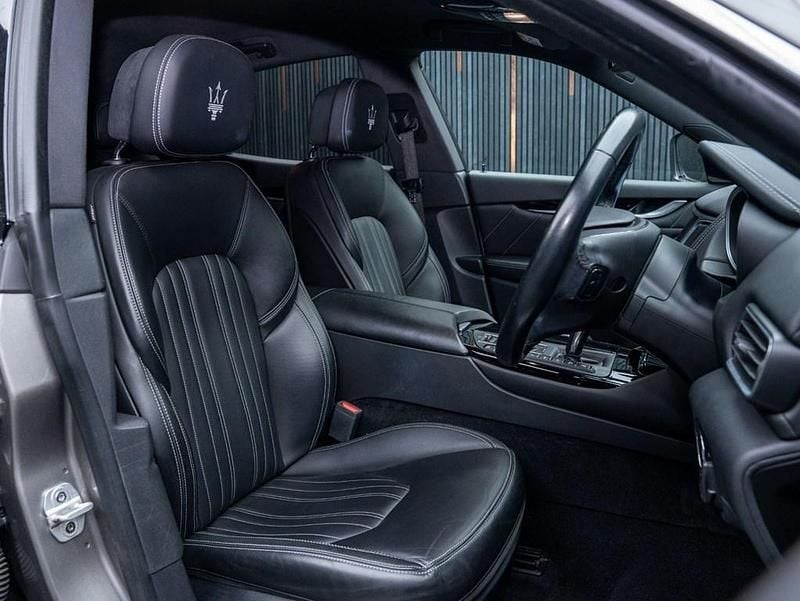 Used Maserati Levante GranLusso 350 HP (257 kW) 2021 Grey SUV