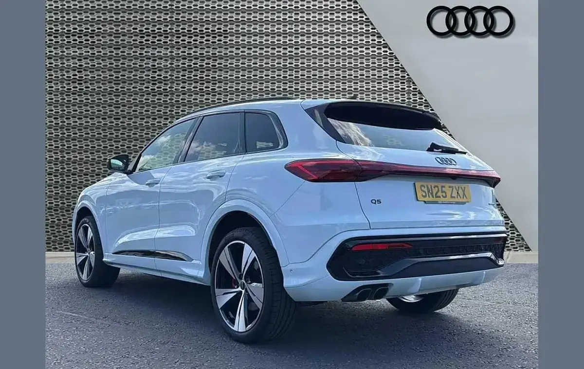 Used Audi Q5 Advanced 204 HP (150 kW) 2025 White SUV