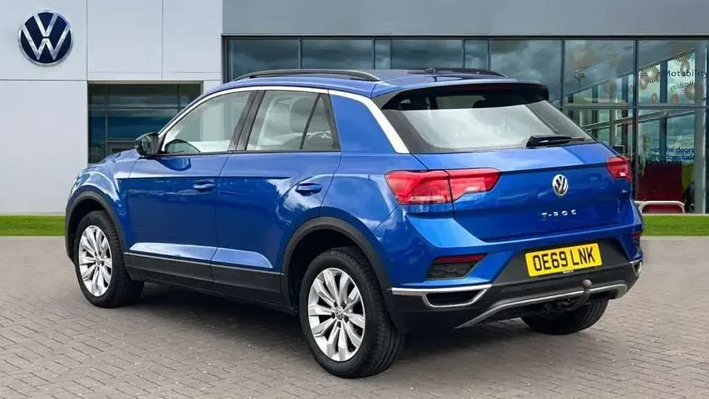 Used VW T-Roc SE 150 HP (110 kW) 2019 Blue SUV
