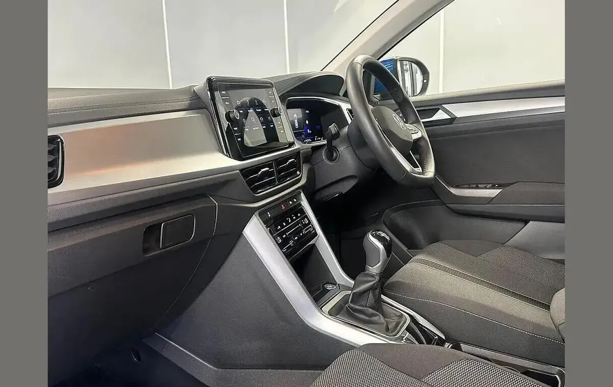 Used VW T-Roc Match 115 HP (84 kW) 2025 Blue SUV