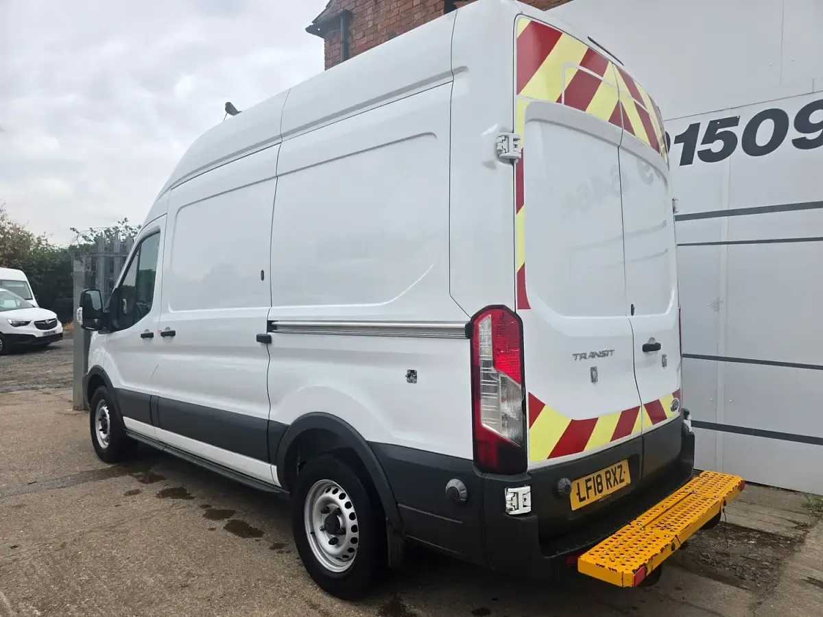Used Ford Transit 130 HP (95 kW) 2018 White Van