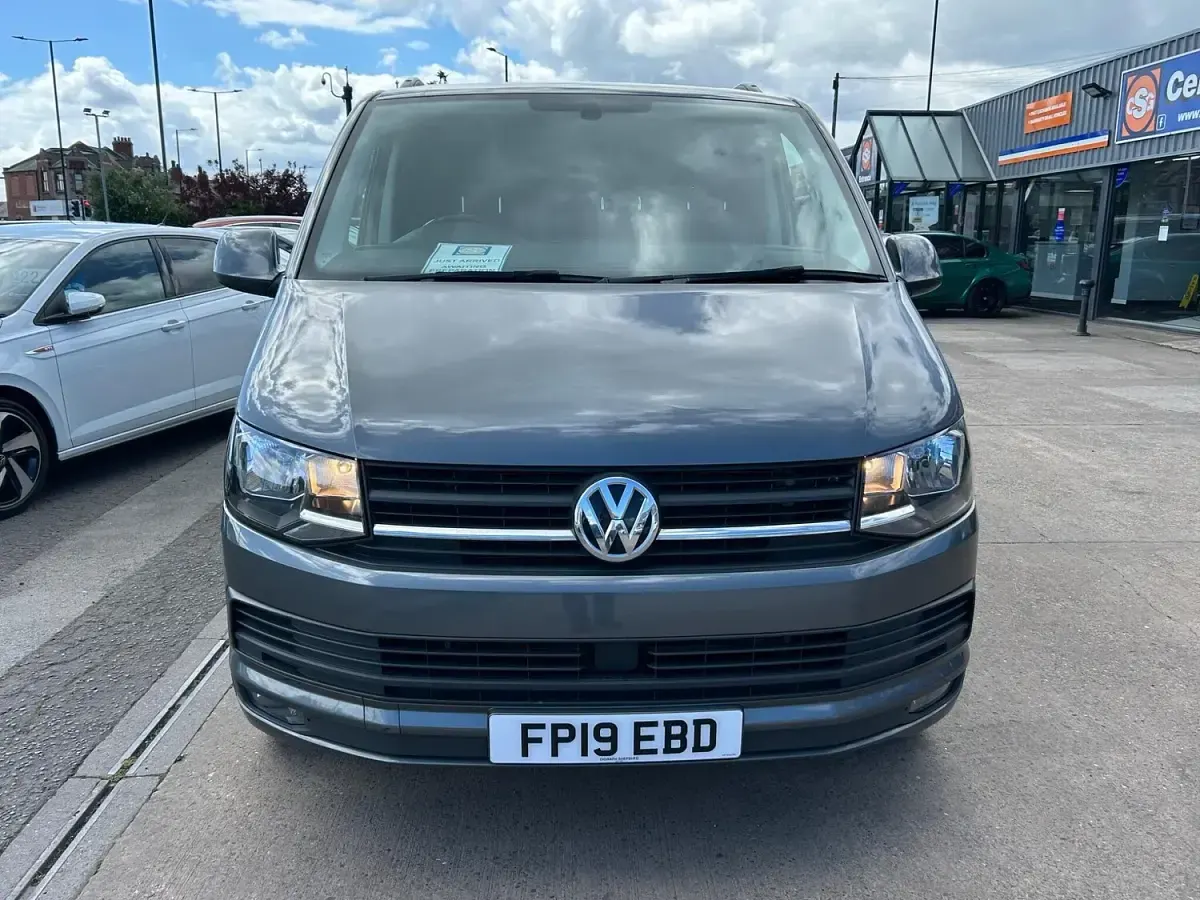 Used VW Transporter Highline 148 HP (108 kW) 2019 Grey Van