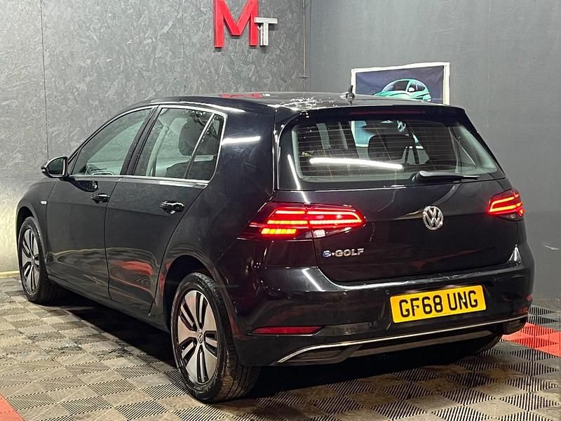 Used VW e-Golf 99 kW (135 HP) 2018 Black Hatchback