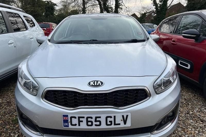 Used Kia Ceed 2015 Silver Hatchback